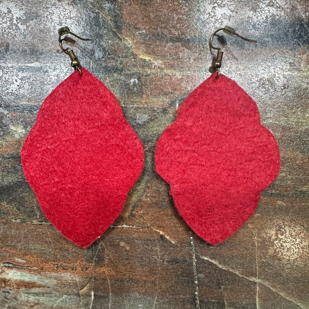 Leopard Print Red Trim Earrings - Picture 2 of 5